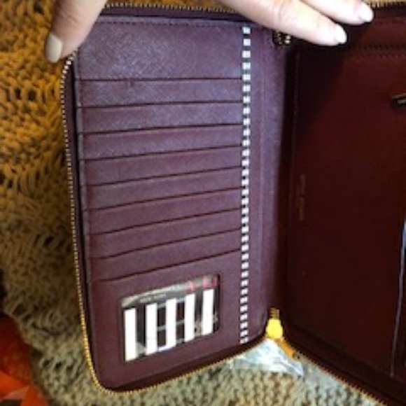*HOST PICK* henri bendel Wallet *NEW* - Picture 8 of 13